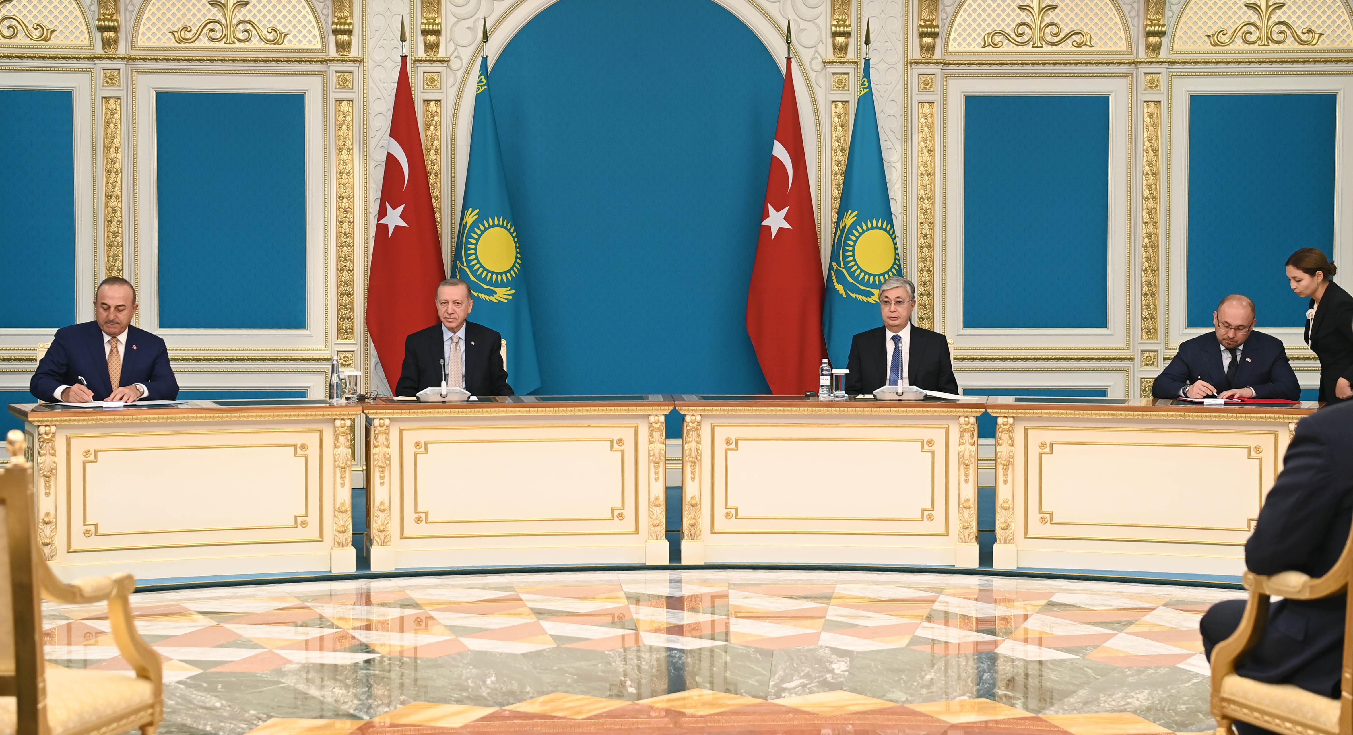 Kazakistan ve Türkiye Cumhurbaşkanları Yüksek Düzeyli Stratejik İşbirliği Konseyi 4. Toplantısını Gerçekleştirdi